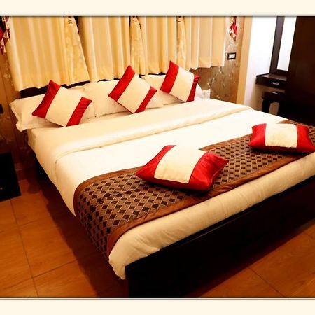 The Ranikhet Continental Hotel Ngoại thất bức ảnh