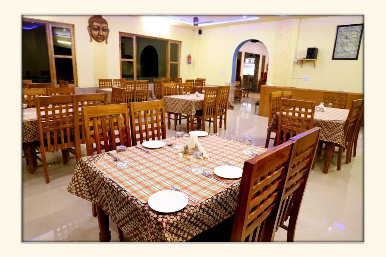 The Ranikhet Continental Hotel Ngoại thất bức ảnh