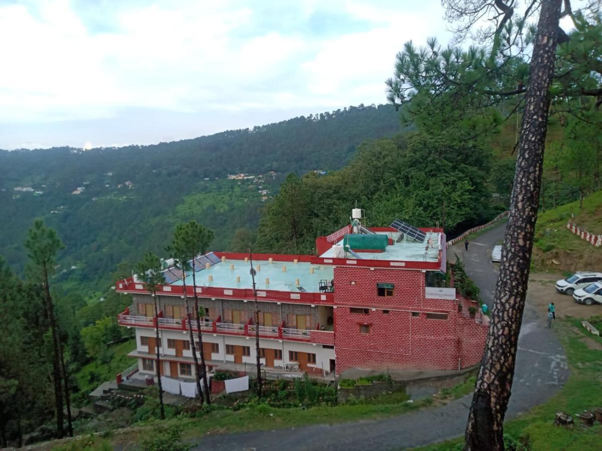 The Ranikhet Continental Hotel Ngoại thất bức ảnh
