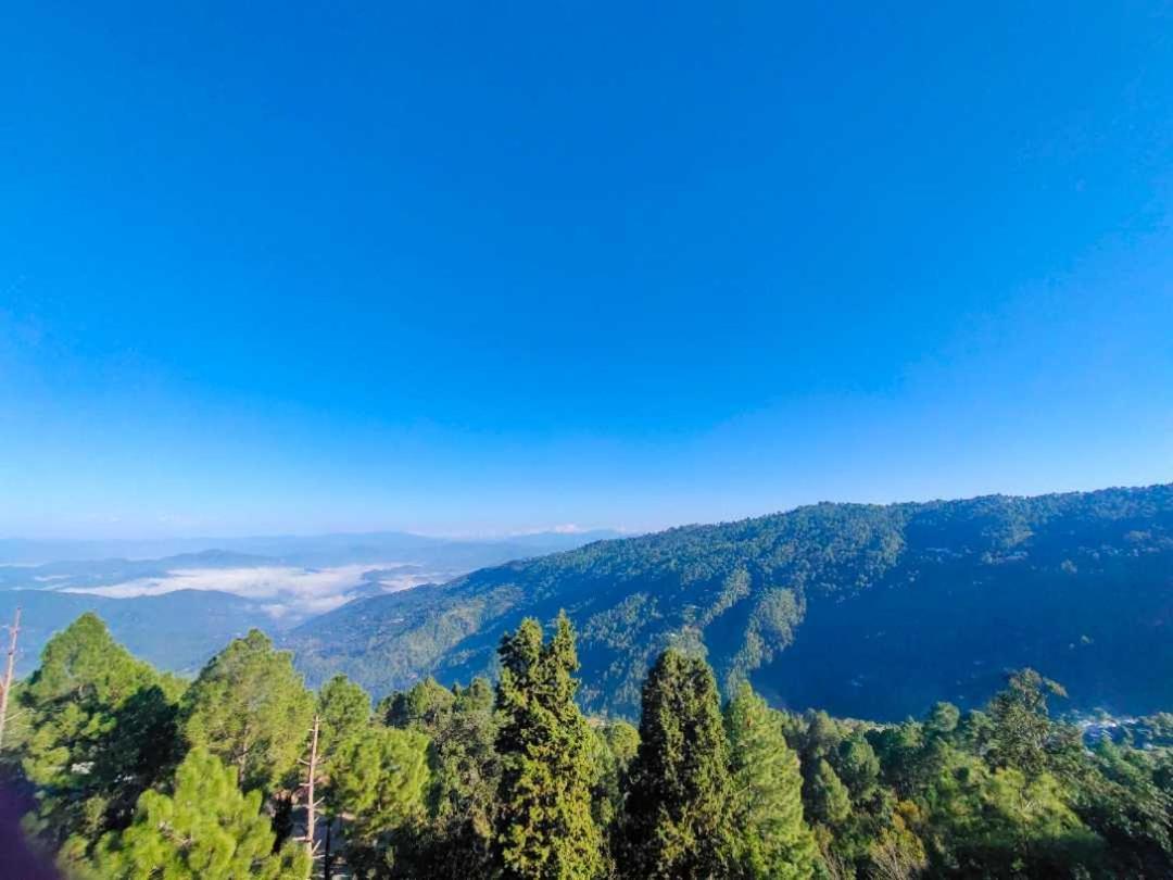 The Ranikhet Continental Hotel Ngoại thất bức ảnh