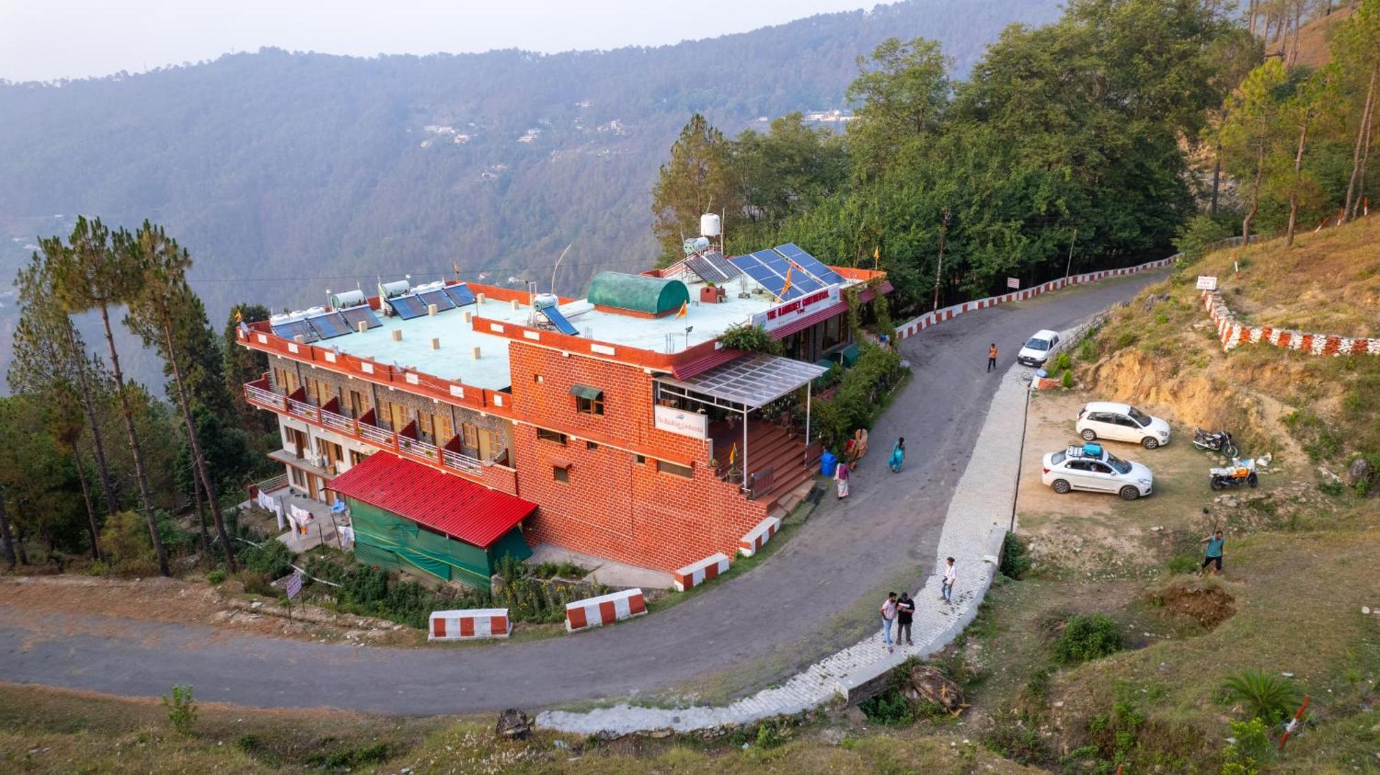 The Ranikhet Continental Hotel Ngoại thất bức ảnh